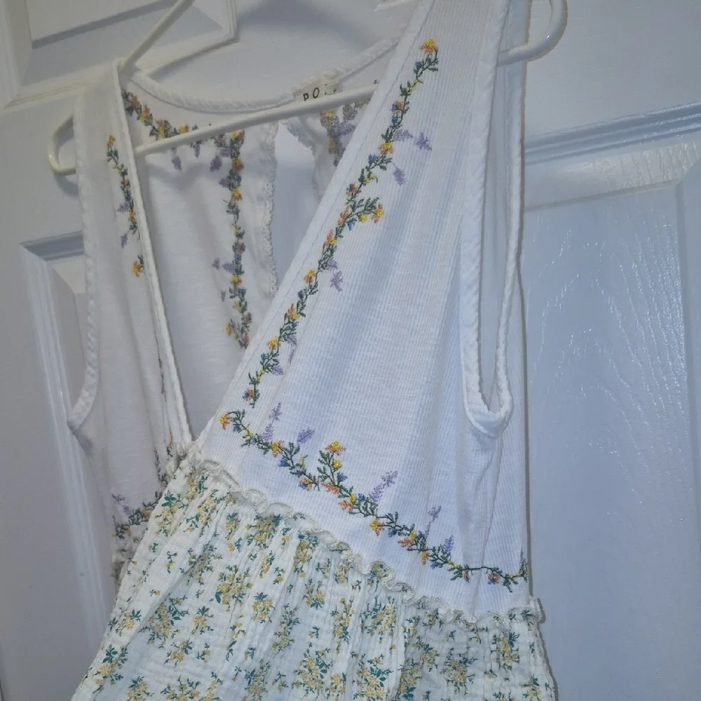 POL White Floral Embroidered Blouse - Picture 6 of 15